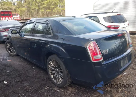 2013 Chrysler 300C John Varvatos Limited Edition из США, поврежденный, VIN 2C3CCADG1DH743869